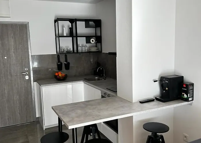 Apartment Veluni - - Free Parking *