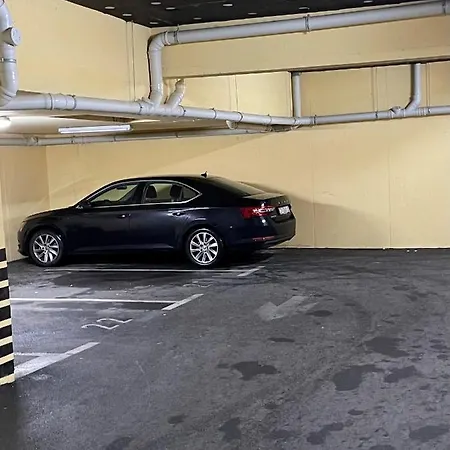 Veluni - - Free Parking Spalato